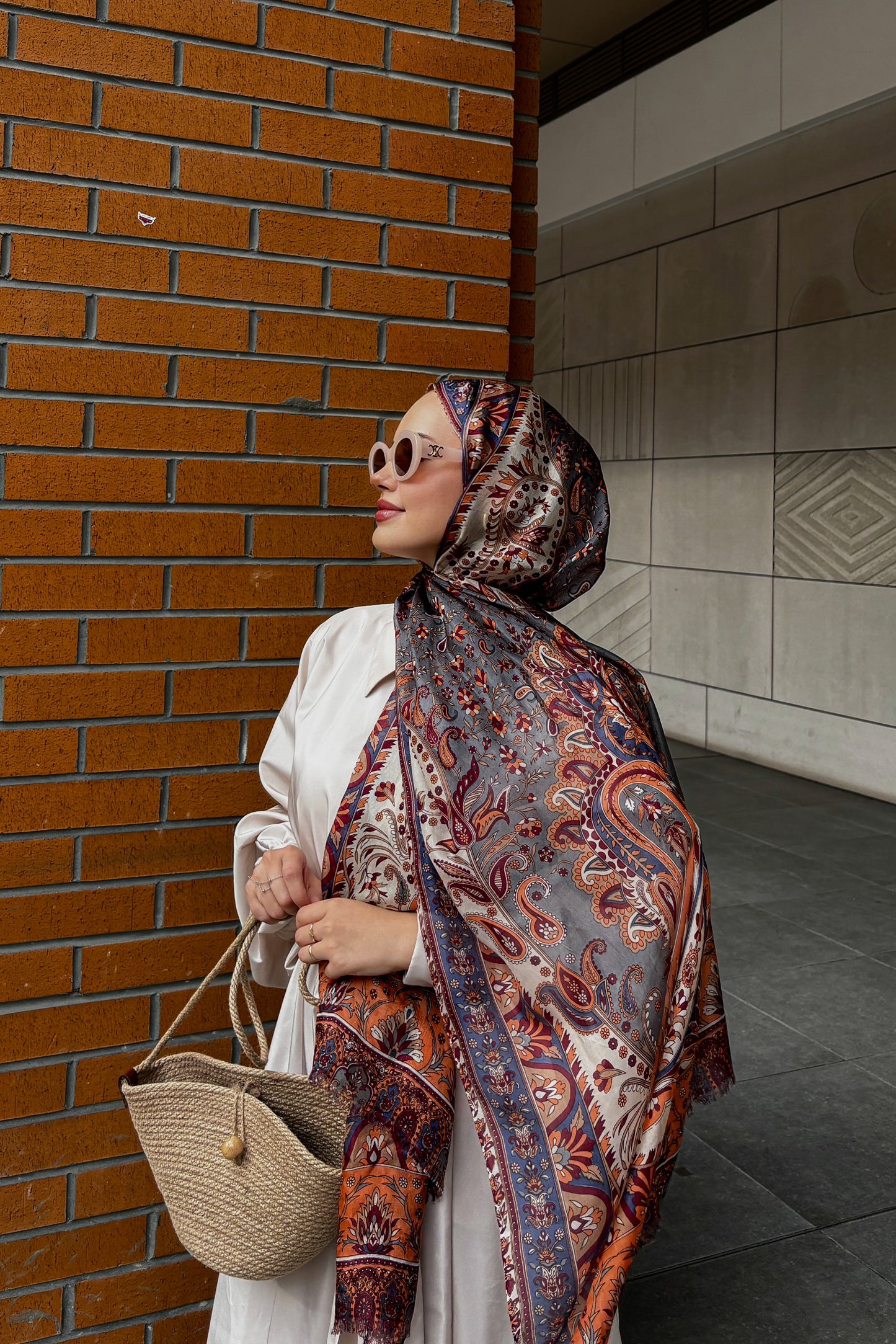 Hint İpeği Şal Flowers Desen